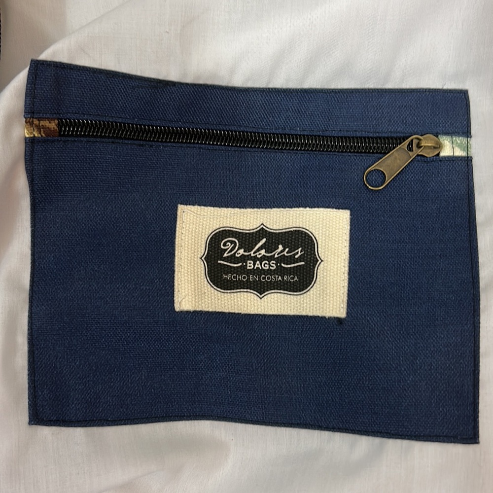 Dolores- Pura Vida- Overnight Bag. - Picture 8 of 12